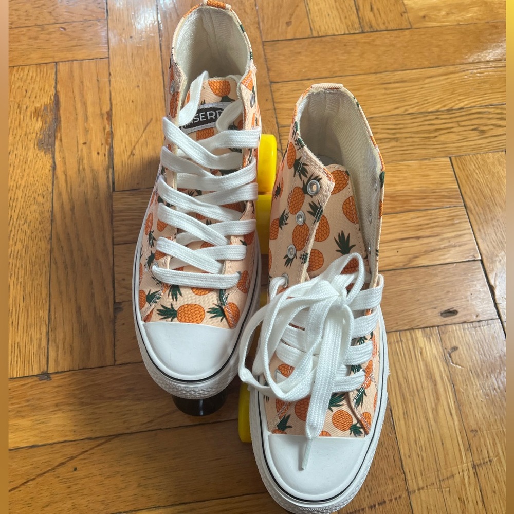 Pineapple Haserd Roller Skates
